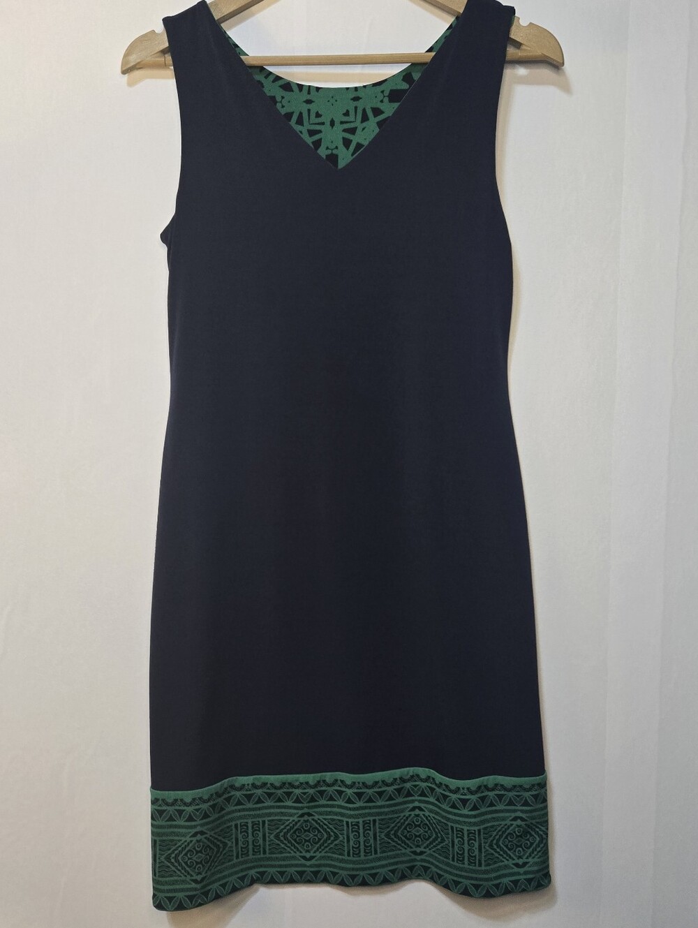Magnolia Grace Reversable Size S, Sleeveless Strethcy dress, 2 Dresses In One! - Picture 5 of 10